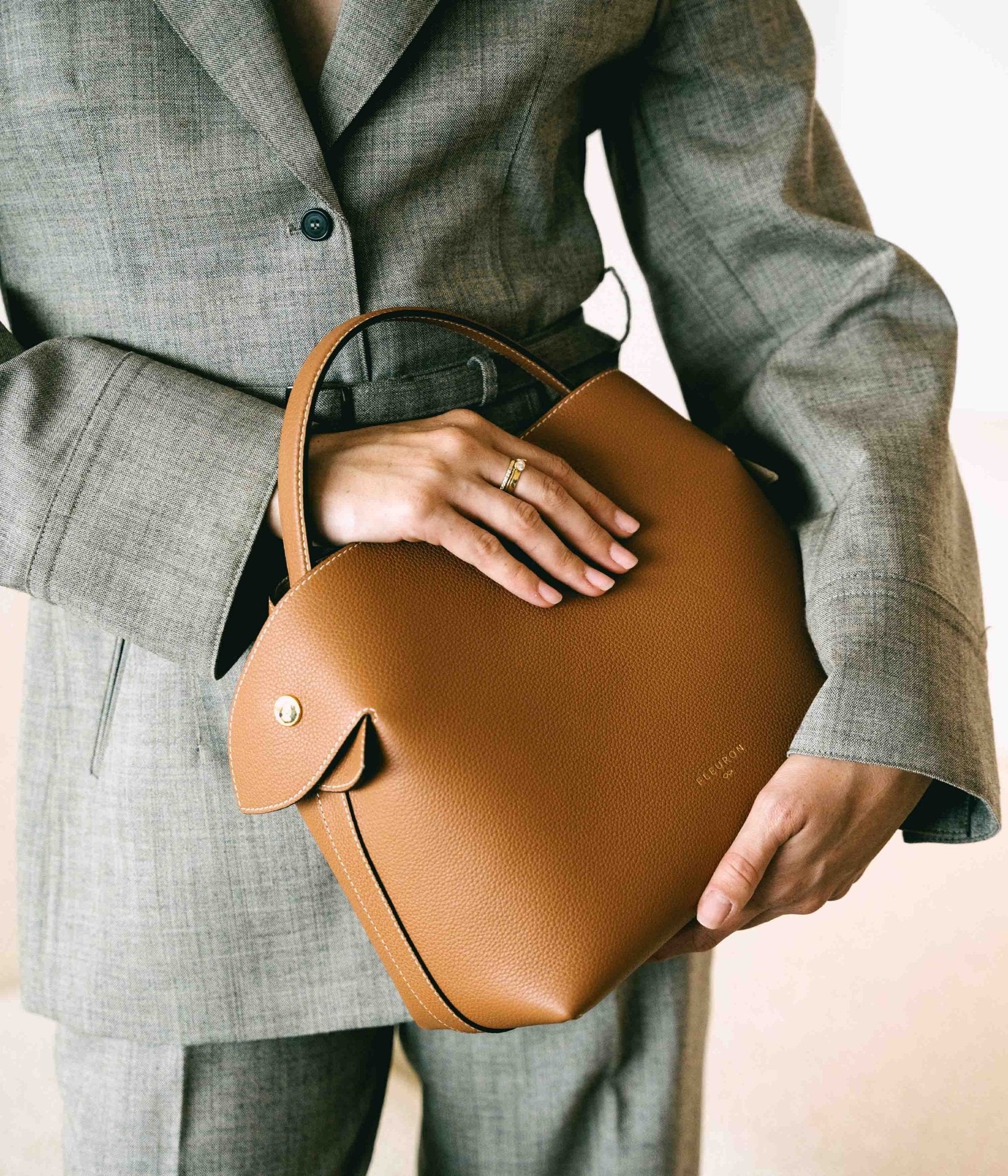 Swann | Caramel - Image 3