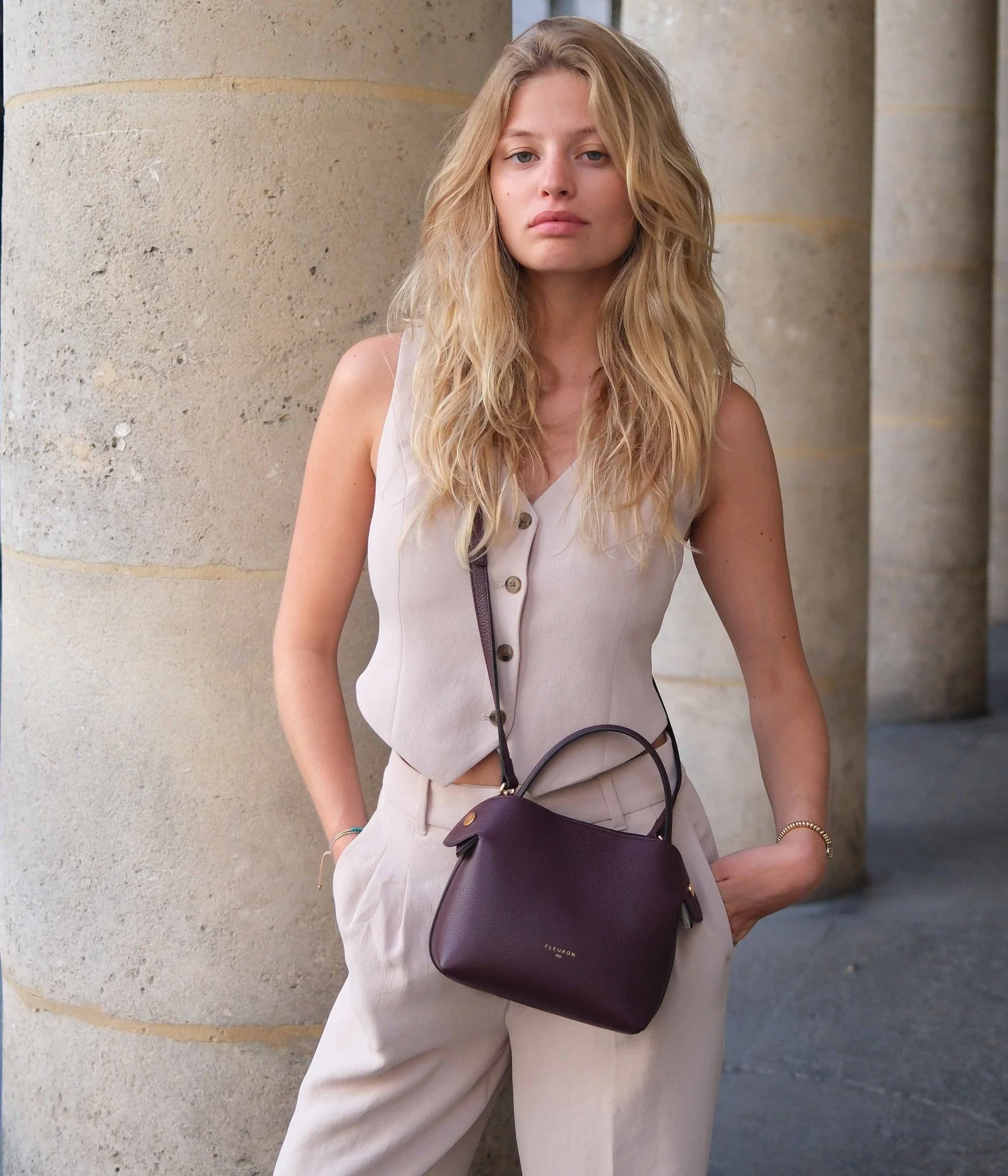 Mini Swann | Prune - Image 6